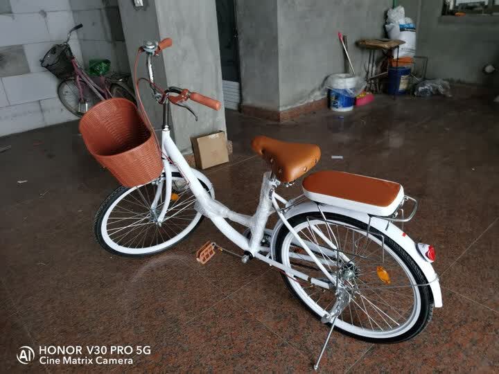 车贝贝(chebeibei):"外观漂亮,京东物流安全快速.