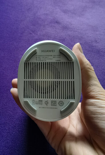 华为cp62r:"白色很漂亮,测试了一下,不错,兼容以前的27w无线.