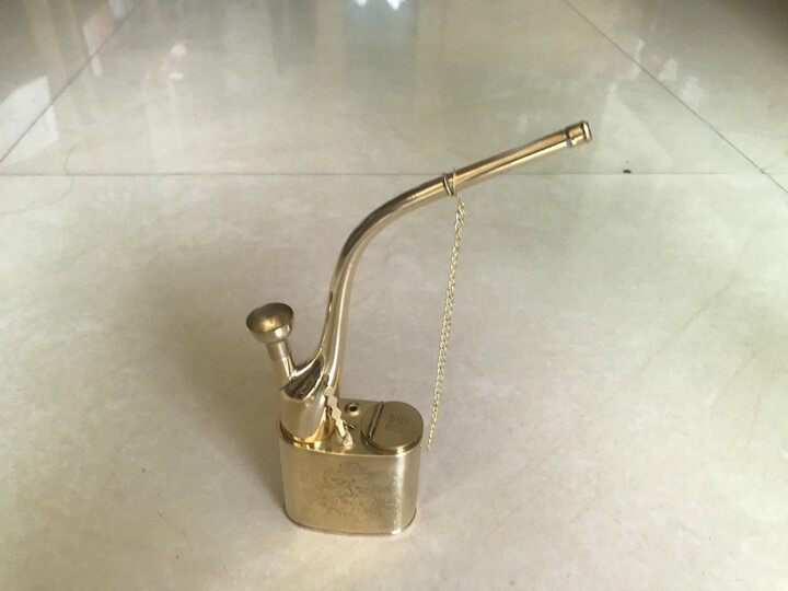 纯铜水烟斗做工和质量确实不错,十分的满意,买了烟丝后再来品尝一下