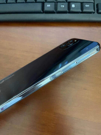 天语(k-touch)t12pro:"外形外观:很时尚,好看,很高档屏幕音效:声音