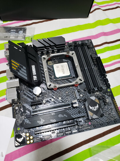 华硕tuf gaming b450m-pro s:"包装保护:京东的包装没的说,到手八角