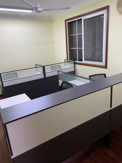 采购了一批办公桌,客服很好,所有问题都给解决了,很满意的一次采购!