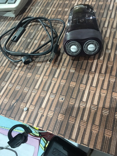 飞科fs871:"货收到了,很不错,我很喜欢,物流很快,第二次购买了,一直都