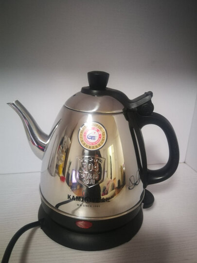 之前那个旧的电热水壶.