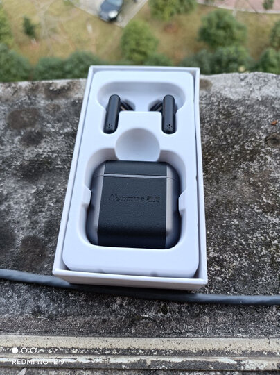 纽曼tws-x3:"做工质感:工艺很细腻,做工精致美观大方,皮质手感真的