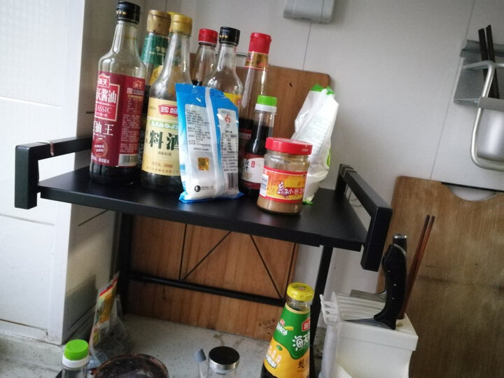 放在厨房一角,杂物收.