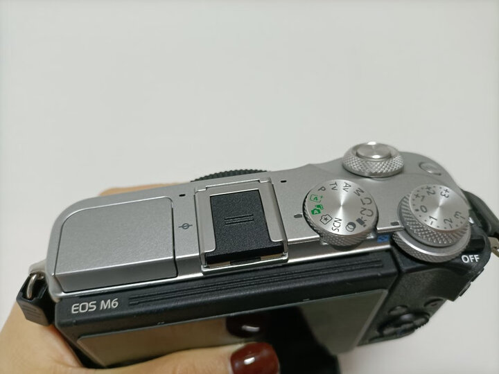 佳能(canon)eos m6/m6二代:"收到啦,很不错,非常喜欢,值得购买,(*