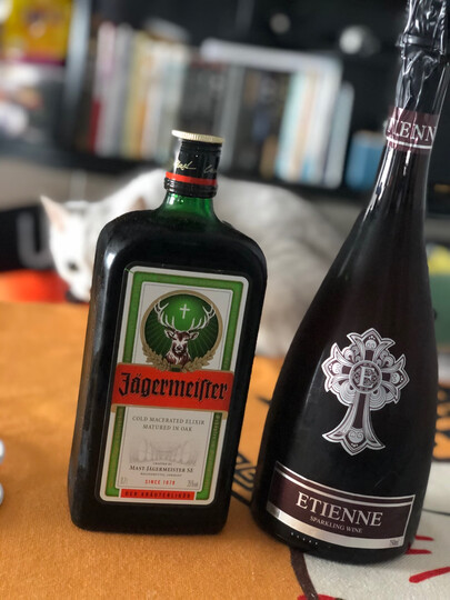 野格(jagerneister):"喝过很多次了,包装特别严实,赞" - 京东