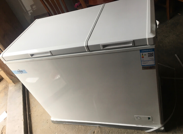 晶弘(kinghome)bcd-205d2:"外形外观:因为信任格力品牌一次性下单了两