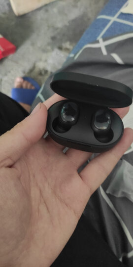 小米redmi airdots 2真无线蓝牙耳机:"收到货就迫不及待的试了,连接