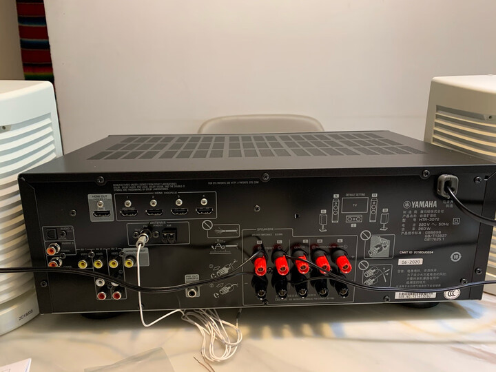 雅马哈htr-3072:"功放收到,挺漂亮的,配上同品牌音箱,不错.