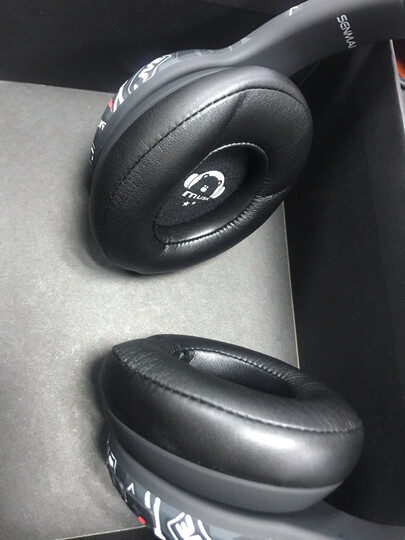 森麦(senmai)jb3:"感觉挺不错,好送了移动电源,续航能力:待验证,刚