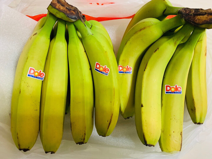 都乐香蕉2kg两把,.