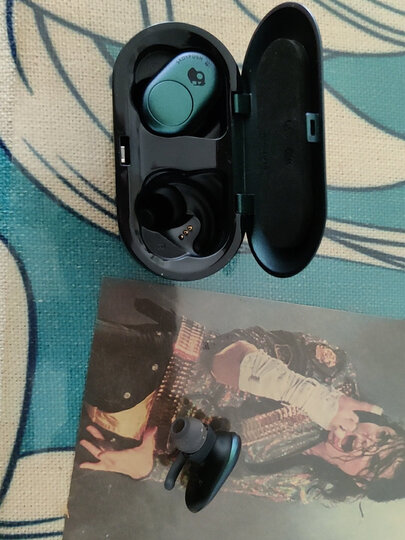 skullcandypush:"音质音效:什么都很一般!性价比一般" - 京东