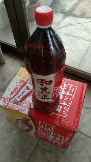 大瓶装和其正凉茶特别适合家庭或各种聚餐或聚会场合,凉茶饮料一年四