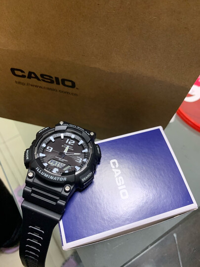 卡西欧(casio):"手表发货很快,收到后就立刻打开了,很好,孩子很喜欢