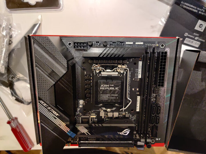 英特尔i5-10600kf:"老e3 1265l v3的主板出问题了,不想再折腾所以直接