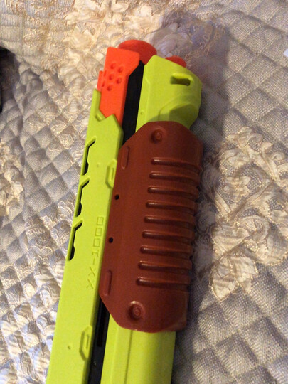 nerf萨杜恩,非常炫酷,手感爆棚,准确性也可以,非常像样