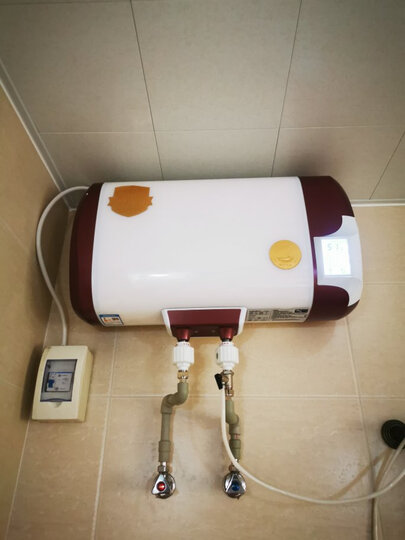 泉天下(uds):"这个热水器非常非常的好,用了第二个了,第一个用了十年