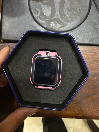 小天才xtc z5aq:"非常实用.孩子出去玩.可以随时联系.定位.