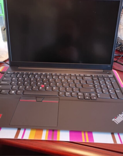 thinkpadthinkpad e15 锐龙版:"运行速度:很快8g日常使用不游戏完全不
