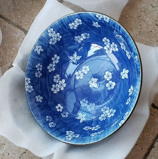 美浓烧(mino yaki):"日产大瓷砖碗,传统纹饰,樱花秋叶,因为喜欢才买了
