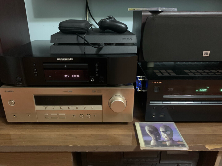 马兰士cd5005/k1b:"家里cd机寿终正寝,明年又打算装修一堆设备堆在那