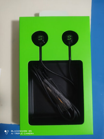 黑鲨type-c游戏耳机:"东西是好东西,就是黑鲨三不适配,重新买个其他