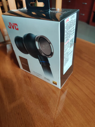 杰伟世(jvc):"在fw1800和索尼z5间选择,z5担心渠道问题加上价格混乱