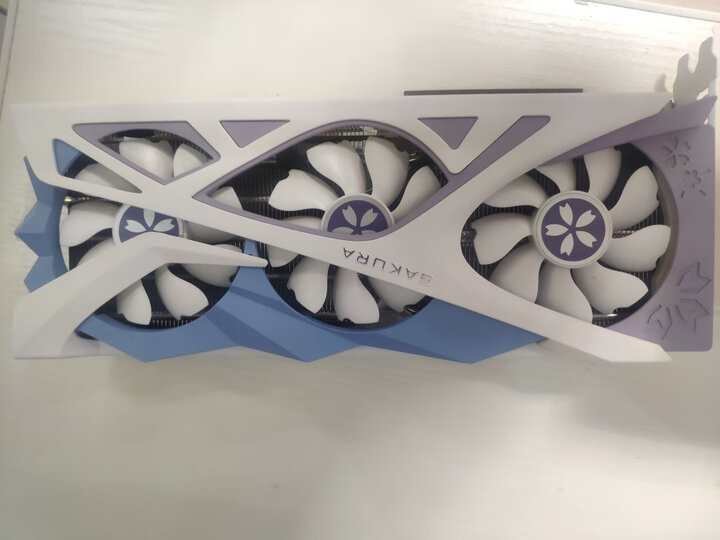 盈通yeston rx6800xt-16gd6 樱瞳花嫁纪念版:"i了i了,太好看了吧"