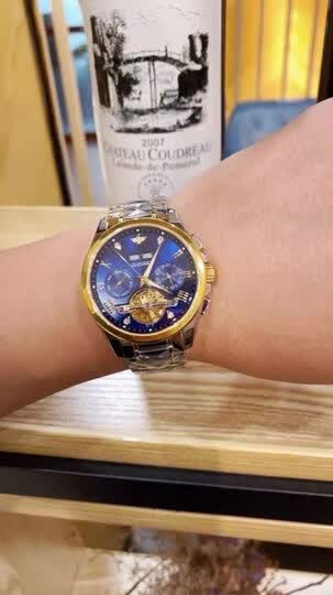 欧品客3186精灵绿:"外观外形:外观设计好表带材质:质量很好,材质很好
