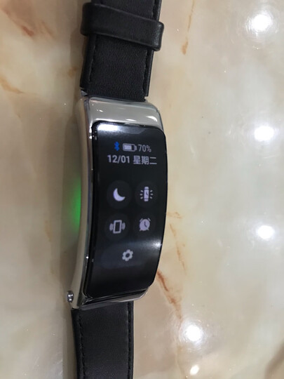 华为(huawei)华为手环b6:"主要功能:功能齐全外形外观:完美无瑕"