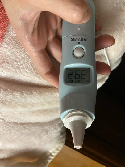 欧姆龙红外耳式体温计 th839s:"小朋友半夜发烧,半夜买的耳温计,当天