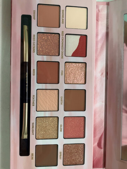 完美日记探险家十二色眼影盘 12 丹顶鹤 14g:"产品颜色:颜色搭配很好?