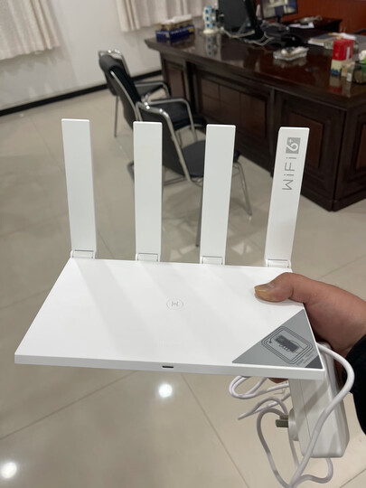 华为ws7206/ws7200:"刚打开,看起来非常不错,拿在手里也感觉非常有