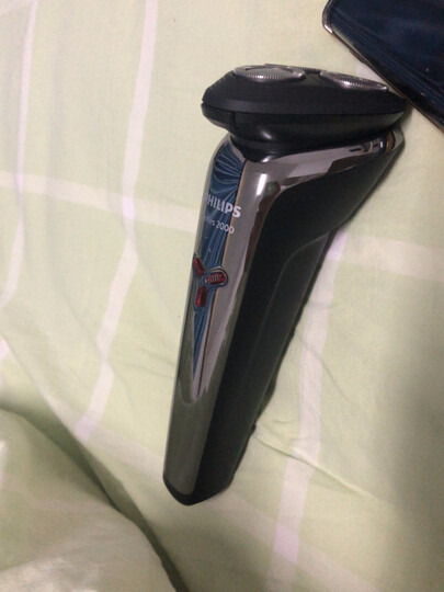 飞利浦s2302/02:"物流速度很快前一天定的第二天就收到了物品质量也是