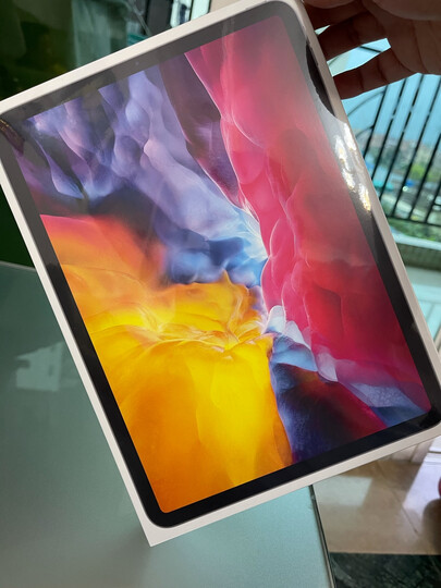 appleipad:"好用,非常快,12z的cpu跟我12promax的a14完全没分别"