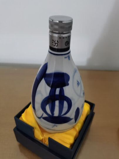 汾酒白酒:"青花20的包装比较有中国风,水墨青花的韵味很足,出手也有