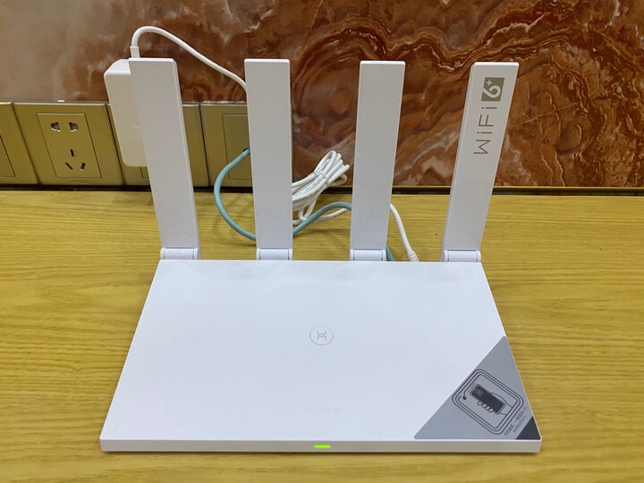 华为ws7206/ws7200:"传输速度:传输速度较快,在家玩手游和看视频没