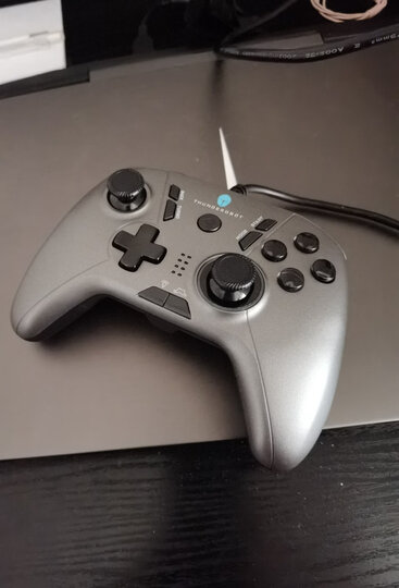 雷神雷神战斧g30游戏手柄:"第二次回购了,价格比较合算,没有那么贵.