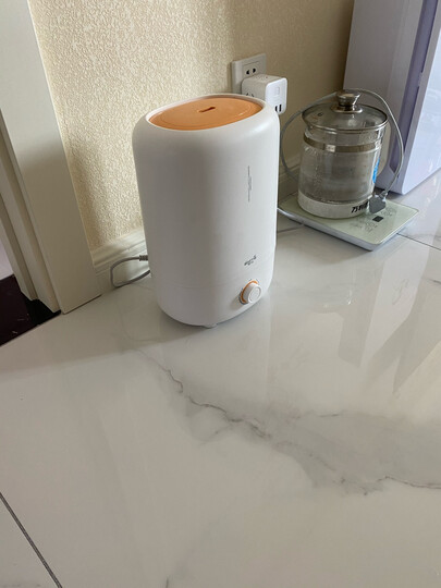 德尔玛dem-f725:"北方的冬天太干了,加湿器必不可少,目前用起来效果还