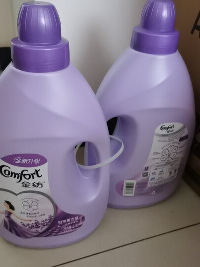多次在京东购买产品衣服柔顺剂味道清新衣服柔软没静电非常好的金纺