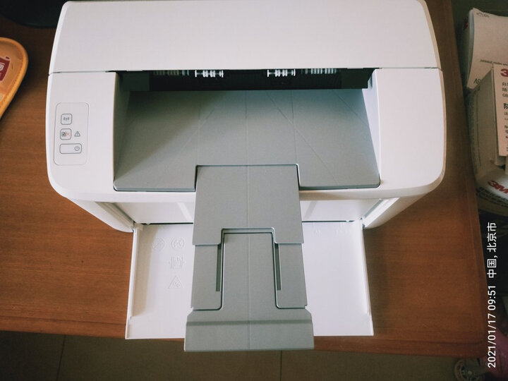 惠普(hp):"惠普m17w体积巧,放在家里打印非常合适,不占地方,打印速度