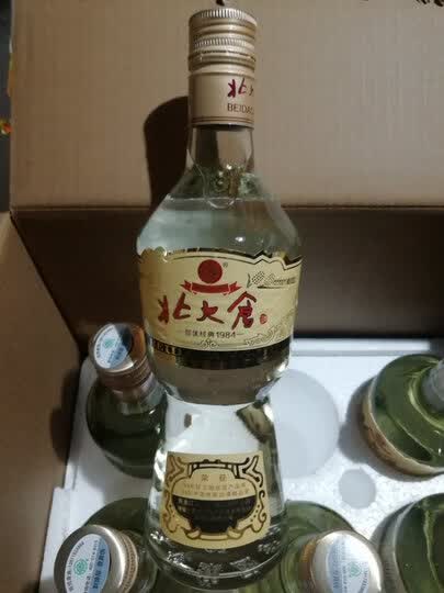 北大仓酒是爷爷的爷爷喝的酒.酒香味正,口感很好.包装无损.