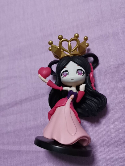 叶罗丽小手办很可爱我家的宝宝很喜欢要是能得到隐藏款就更棒了希望再