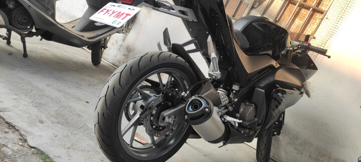 飞鹰:"看了好久才下的单,总体来说还不错的,比较满意 骑行一段时间在