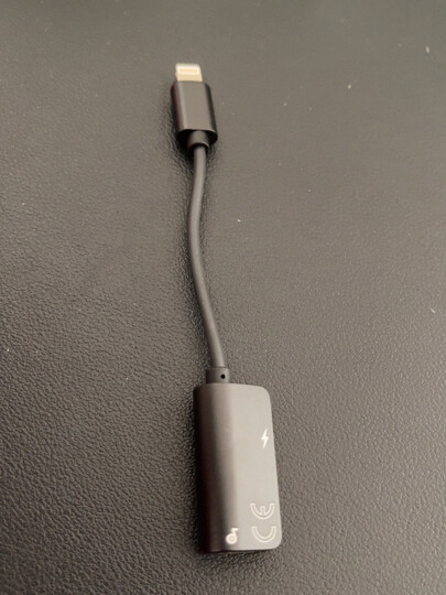 倍思 苹果音频转接头 双lightning听歌/通话/充电/输出 一拖二充电