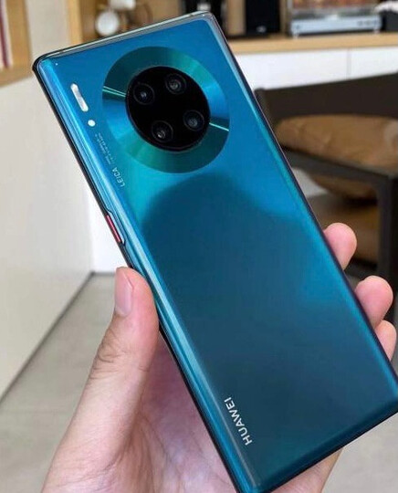 华为(huawei)mate30 pro:"看不出是二手机,用着体验很好,还送贴膜"