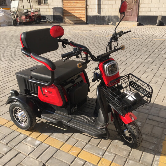 雅迪(yadea)乐酷2020:"骑了有一段时间了总体上很满意,制造工艺品控