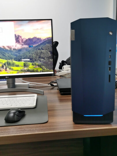 联想联想(lenovo)geekpro:"还不错,机箱小巧不占地方,速度快,配上4k
